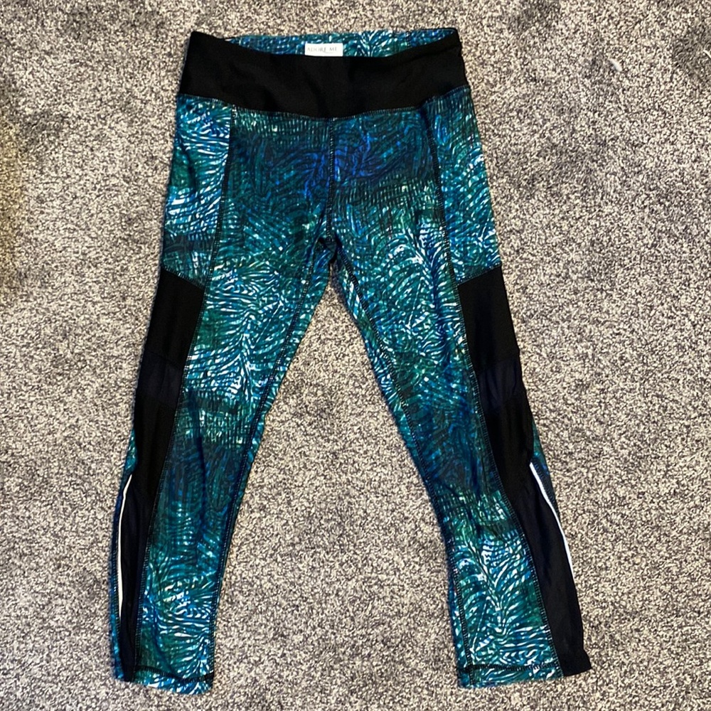 Adore Me athletic capri!